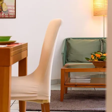 Virgilio House 公寓 *