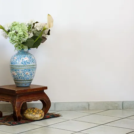 Virgilio House 公寓 *